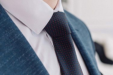 Костюм мужской двойка синего цвета фактурный