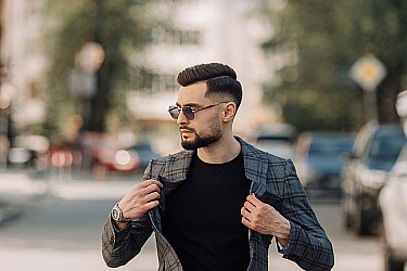 Мужской костюм двойка серого цвета повседневный