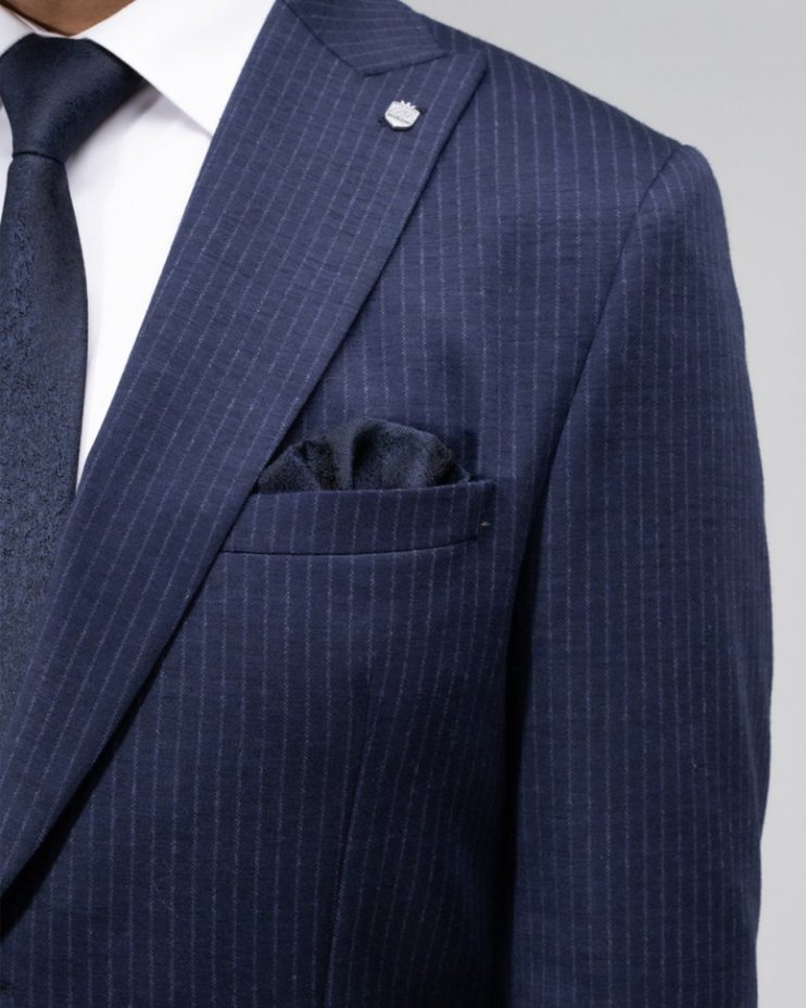 Костюм-двойка тёмно-синий в белую полоску